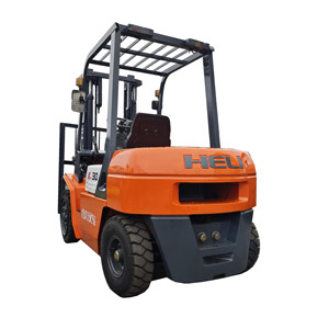 Chariot élévateur diesel Heli 3T à livraison rapide avec déplaceur latéral hydraulique et pneus pleins pour usage agricole, certifié CE EPA - Product Image 1