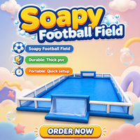 Jouet et structure extérieurs de terrain de football gonflable commercial pour les jeux de sport d'arène de football de savon d'explosion de construction d'équipe