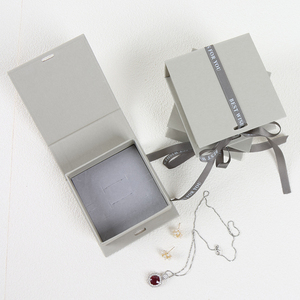 Cajas de Joyería de Cartón con Cinta Gris y Logotipo Personalizado, Empaque Premium para Exhibición de Lujo - Product Image 2