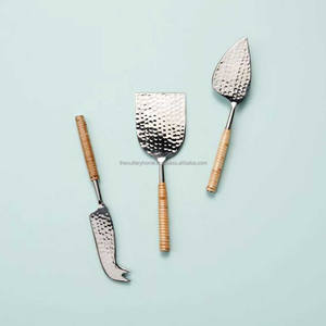 Juego de Herramientas decorativas para queso, mango de resina transparente hecha a mano, acabado en oro y acero inoxidable - Product Image 5