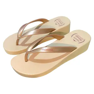 Venta al por mayor de zapatos de playa de verano lisos personalizados de tacón alto con plataforma de cuña zapatillas de Mujer Sandalias chanclas