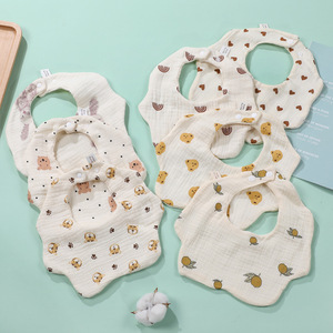 คาร์ลอตตา เบบี้บิบผ้าก๊อซผ้าฝ้ายแท้ 6 ชั้นพิมพ์ลายการ์ตูนขนาดเดียวอุปกรณ์เสริมสำหรับการให้อาหารทารก - Product Image 1