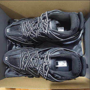 Zapatillas de Diseñador de Lujo de Alta Calidad, Originales Balenciagaes Runner 7.5 3XL Track 3 LED, Zapatos Casuales para Hombre y Mujer, Estilo Desgastado - Product Image 3