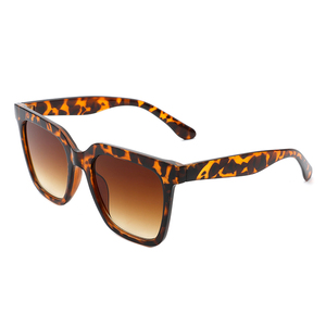 Lunettes de soleil pour hommes surdimensionnées de luxe à la mode de style <span class=keywords><strong>2022</strong></span> avec logo personnalisé, lunettes de soleil polarisées tendance - Product Image 3