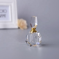 Bouteille de parfum en verre de cristal personnalisée d'usine 1-10ml pour les cadeaux féminins élégants décanteur de parfum décor bouteille de parfum en cristal