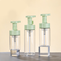 Flacon pulvérisateur à mousse fine transparente Kug 150 ml en PET pour gel douche, sous-flacon carré sérigraphié avec revêtement UV pour mousse nettoyante