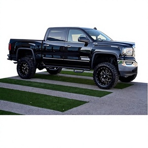 Obtenga un Camioneta Usada 2017 Crew Cab SLT Serie Todoterreno - Product Image 1