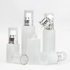 Envases de maquillaje al por mayor, botella de tóner facial en aerosol con bomba de vidrio esmerilado transparente cosmético de 150ml