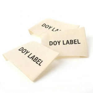 Coser en el diseño de ropa personalizada Nombre de la marca Serigrafía 100% Algodón Lona Etiquetas principales para chaquetas - Product Image 3