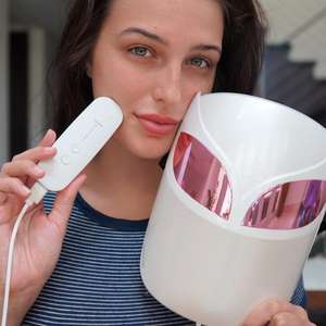 Mascarilla facial <span class=keywords><strong>de</strong></span> terapia <span class=keywords><strong>de</strong></span> <span class=keywords><strong>luz</strong></span> azul roja ABS + PE infrarrojo 8 colores Led mascarilla facial <span class=keywords><strong>de</strong></span> terapia conveniente guía <span class=keywords><strong>de</strong></span> voz cuidado <span class=keywords><strong>de</strong></span> <span class=keywords><strong>la</strong></span> piel máscara Led - Product Image 1