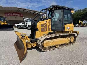 Bulldozer CAT Caterpillar D3 de segunda mano con alta eficiencia de trabajo Bulldozer Caterpillar CAT D3 usado a la venta - Product Image 2