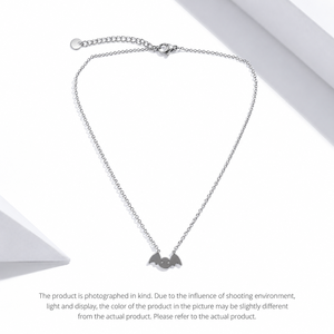 Collier pendentif chauve-souris couleur argent en acier inoxydable, chaîne fine réglable 40+5 cm, léger 2,4 g - Product Image 1