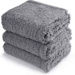 Manta para Perros de Color Sólido Reversible, Suave, de Sherpa y Felpa, para Cama, Sofá y Suelo - Product Image 1