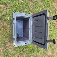 Mini glacière isolée portable moderne coffre à glace rotomoulé écologique pour le terrain de camping pour les canettes Hikeras en PE LLDPE