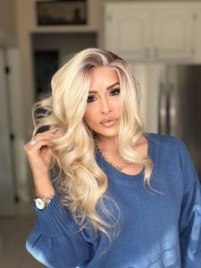 Venta al por mayor de pelucas sintéticas premium Celebrity Highlight, resistentes al calor, con encaje 13x4 y línea de cabello escandinava. - Product Image 3