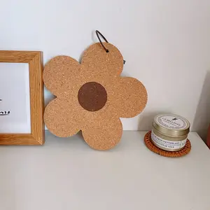 Grosir tatakan kayu bentuk bunga gabus anti-selip lucu, tatakan gabus untuk minum tatakan cangkir isolasi panas