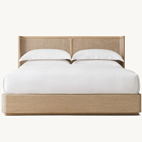 Lit king-size Rhoohill personnalisé de style américain, mobilier de chambre vintage, cadre en chêne blanc, tête de lit avec panneaux en rotin tressé, lit queen-size