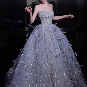 Vestido de Gala sin Tirantes con Cuentas para Mujer - Vestido Formal de Tul con Cola, Moda en Vestidos - Product Image 4