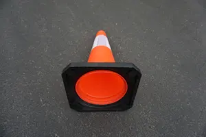 50Cm Großhandel Custom PE Roadwork Cones Zeichen reflektierende Verkehrs sicherheits kegel