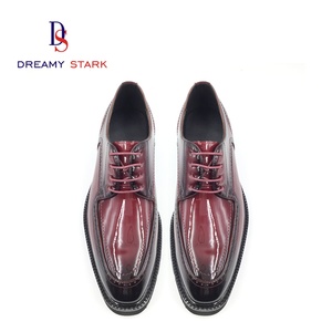 Mocasines Hechos a Mano con Diseño de Relieve a Cuadros, Zapatos de Hombre de Marca Original con Logotipo Personalizado en PU de Alta Calidad - Product Image 4