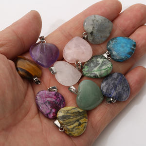 Pendentif Cœur en Cristal Guérisseur 20mm, Breloques en Pierre Naturelle Polie pour Équilibrage des Chakras Reiki, Fabrication de Bijoux, Apprêts DIY en Gros - Product Image 3