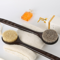 Brosse de bain à tête ronde en poils de sanglier naturels, manche long en bois de Sapele, poignée antidérapante avec boucle de suspension, exfoliante pour le corps sous la douche