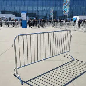 Barricadas Metálicas para Control de Multitudes, Valla de Seguridad para Peatones, Suministro Directo de Fábrica para Eventos - Product Image 1