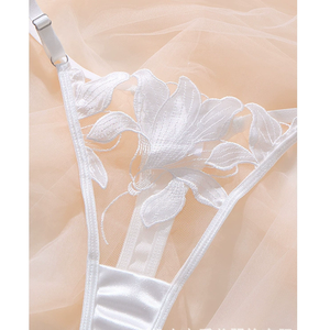 Al por mayor: Medias con tiras, bragas tanga de encaje sexy de talle bajo antideslizantes, lencería de malla tentadora, conjunto de 4 piezas de ropa interior de verano y sujetador - Product Image 5