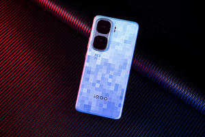 IQOO Neo <span class=keywords><strong>10</strong></span> <span class=keywords><strong>Pro</strong></span>+ 6.82'' AMOLED 144Hz Batterie 6800mAh Charge rapide Snap Dragon 8 Elite 50MP Gaming 5g Smartphone - Product Image 5
