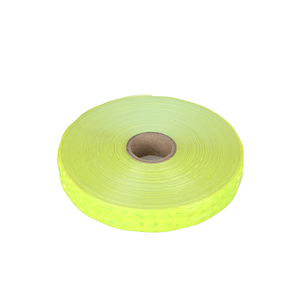 Nastro riflettente fluorescente in Pvc giallo ad alta luce per segnaletica stradale e nastro di sicurezza del riflettore - Product Image 1