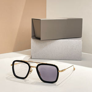 แว่นกันแดดหรูหรา กรอบโลหะ เลนส์เปลี่ยนสีใส สำหรับผู้ชายและผู้หญิง - Product Image 1