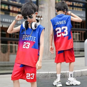 2025 été <span class=keywords><strong>tenue</strong></span> de sport pour enfants costume de <span class=keywords><strong>basket</strong></span>-ball hommes chemise d'entraînement à séchage rapide petit garçon maillot de <span class=keywords><strong>basket</strong></span>-ball - Product Image 4