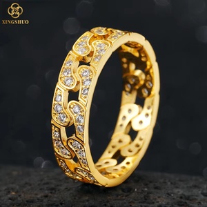 Anello Girevole Placcato Oro con Catena Cubana Iced Out CZ <span class=keywords><strong>da</strong></span> <span class=keywords><strong>Uomo</strong></span> e Donna, Misura XS - Product Image 1