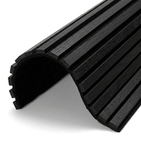 Panneau acoustique flexible et léger à fixation par clip pour traitement acoustique, idéal pour plafonds et murs de gymnases
