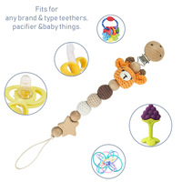 Ensemble cadeau doux en hêtre pour bébé comprenant une chaîne de sucette en crochet Hochet en bois Perles de dentition Clips de sucette pour les tout-petits