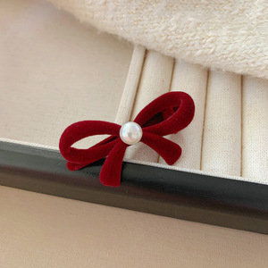 Pinzas <span class=keywords><strong>para</strong></span> el Cabello con Lazo <span class=keywords><strong>de</strong></span> Terciopelo Rojo Estilo Dulce <span class=keywords><strong>de</strong></span> Año Nuevo con Perlas, Pinzas Pequeñas Tipo Pico <span class=keywords><strong>de</strong></span> Pato y Laterales <span class=keywords><strong>para</strong></span> Mujer, Empaque en Cartón - Product Image 2