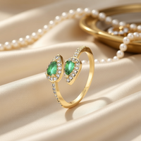 Bague Éternité Tendance pour Femme en Laiton Plaqué Or 18K, Sertie de Zircon Vert à Taille Géométrique et Monture Griffe, Réglable, pour Mariage et Fête