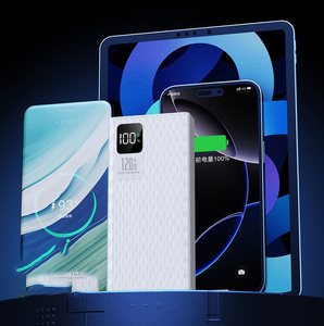 Batterie externe haute capacité 20000 mAh avec affichage numérique, PD 20W, 4 câbles intégrés, charge rapide pour l'alimentation en extérieur - Product Image 4