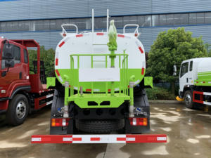 รถกวาดถนนและรถบรรทุกน้ำ Sinotruk HOWO 4x2 8000 ลิตร 8 ลูกบาศก์เมตร - Product Image 4