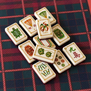 Juego de Mahjong Americano Automático Borgoña Personalizado al por Mayor, 160 Fichas Acrílicas Pulidas a Mano, Diseño Temático Festivo para 4 Jugadores - Product Image 6