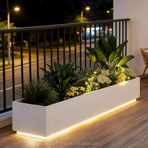 H033 Vase en acier inoxydable personnalisable avec éclairage LED, jardinière décorative pour l'aménagement paysager des toits d'hôtels - Product Image 4
