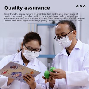 Juguete de Peluche Esférico con Diseño de Zorro para Perros - Juguete Sonoro Resistente a Mordidas para Masticar y Limpiar los Dientes, Duradero para Combatir el Aburrimiento - Product Image 3
