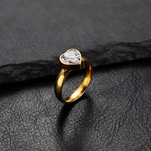 2026 nouvelle mode femmes en forme de coeur cristal Zircon en acier inoxydable anneau mode or bijoux de mariage <span class=keywords><strong>Couple</strong></span> coeur anneaux cadeau - Product Image 2