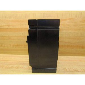 Ge Ted134020wl เบรกเกอร์แบบโมลด์เคส 3 โพล 480V 20A สำหรับติดตั้งบนแผงอุตสาหกรรม - Product Image 5