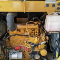 Pouce d'excavatrice sur chenilles 305.5E2 d'occasion, 95% neuf, capacité 5 tonnes, moteur et engrenages inclus, forte puissance de creusement, garantie 1 an