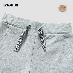 Designer-Stil Jungen Sommer-Bekleidungsset Luxuriöses Gefühl Eisseide-Touch Kinder-Boutique-Kleidung Jungen-Anzug Familien-Partnerlook - Product Image 2