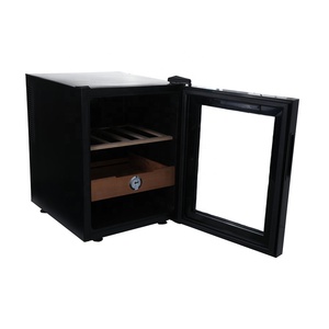 Mini réfrigérateur noir à porte vitrée personnalisé de <span class=keywords><strong>40</strong></span> <span class=keywords><strong>litres</strong></span> bon marché - Product Image 3