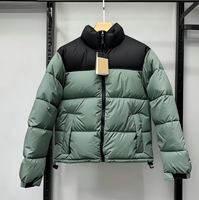 Doudoune personnalisée de haute qualité, styles tendance, réversible et grandes tailles, pour l'hiver : chaleur, confort, coupe-vent et protection contre le froid.