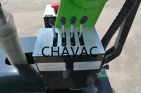 Machine de levage de verre mobile alimentée par batterie avec flèche télescopique pour chantier de construction
