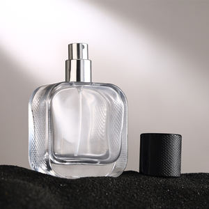Botella de Perfume de Vidrio Vacía de Alta Gama con Fondo Grueso y Esquinas Redondeadas, Cuadrada Plana, de 30ml, 50ml, 100ml, MOQ Bajo - Product Image 3